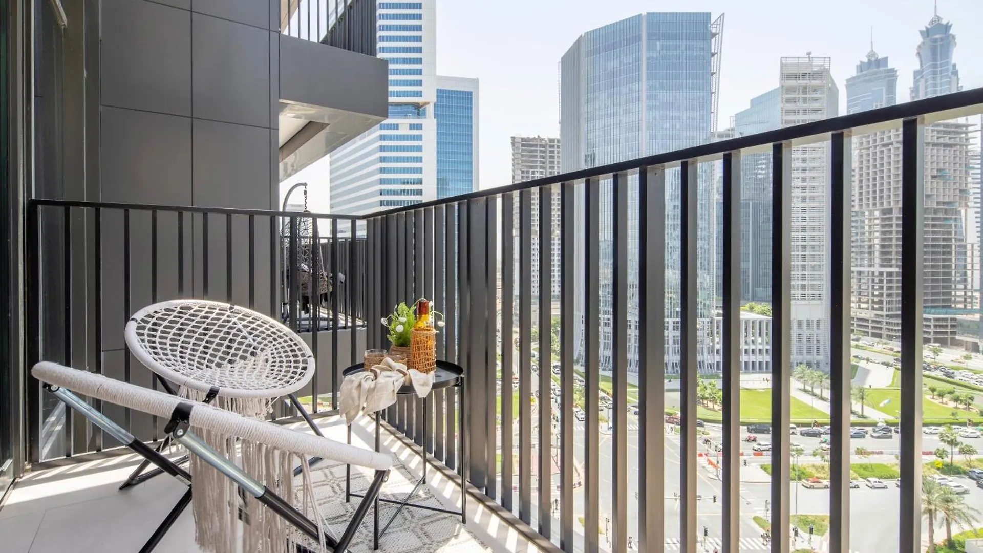 Frank Porter - Ahad Residences Dubai